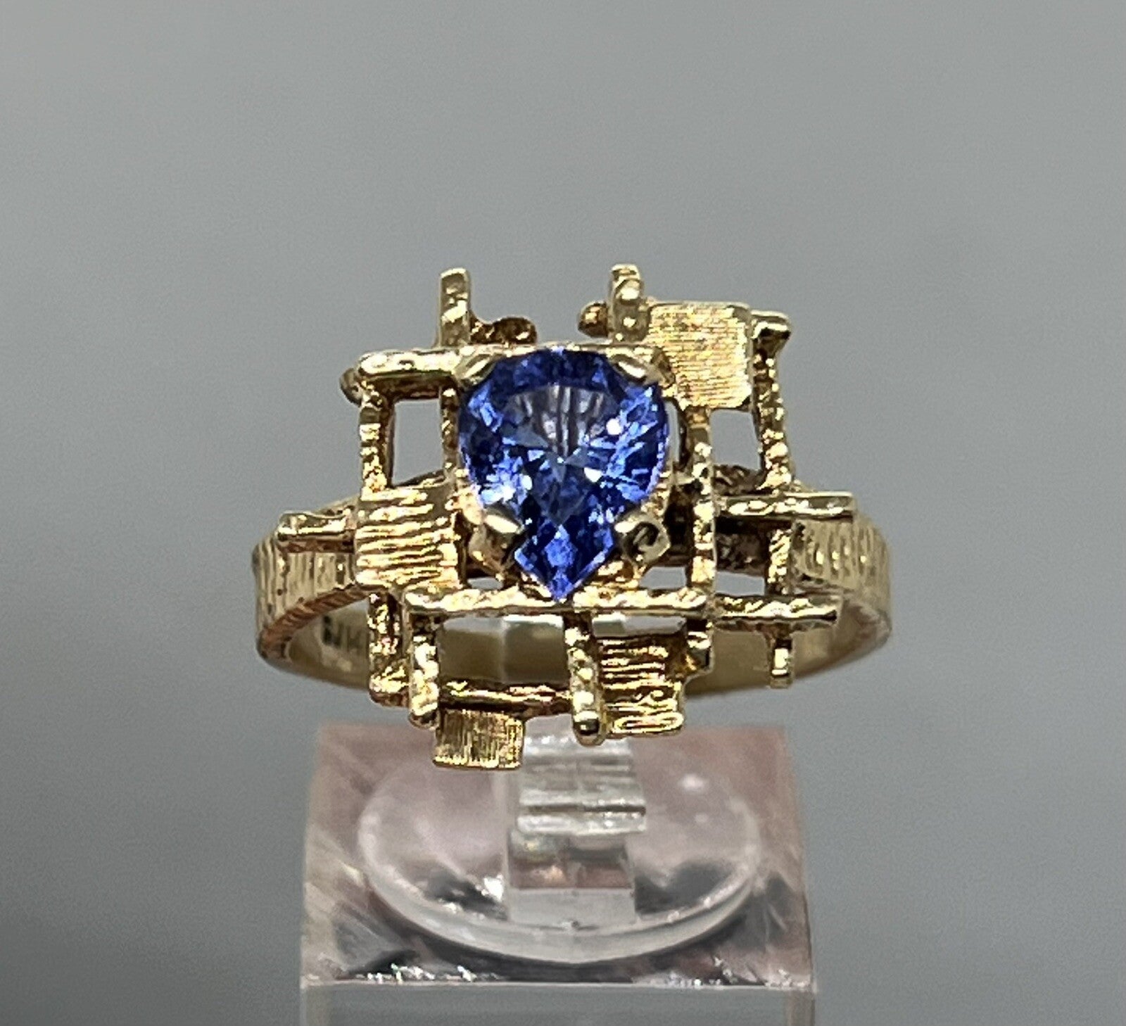 1980s Estate Tanzanite 14K Gold Geometric Cocktail Ring 6.7g Signed SJ