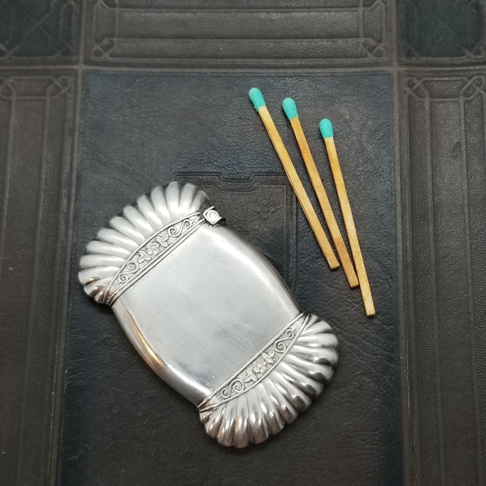 Antique Art Nouveau Sterling Silver Match Safe Vesta Case  Combed End